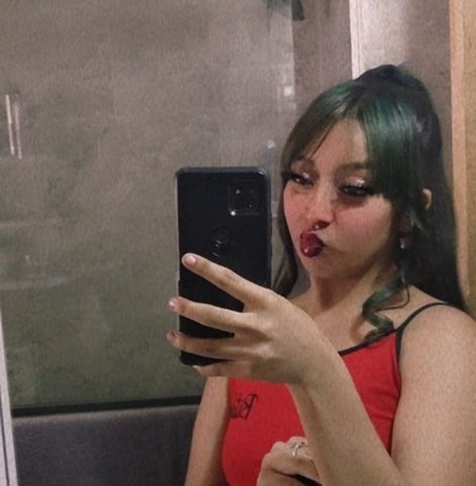 Meet your Posher, Alyssa